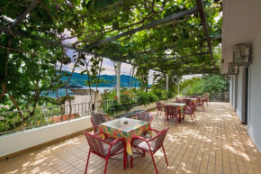 Madra Rooms and Apartments